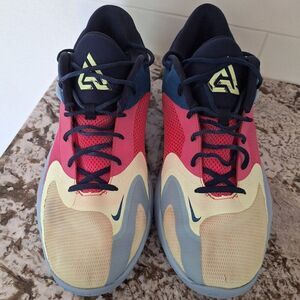 Nike zoom freak 4 NRG sneakers  size 14